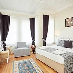 Mataraci Istanbul